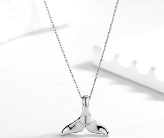 Evara’s Mermaid Tail Pendant chain