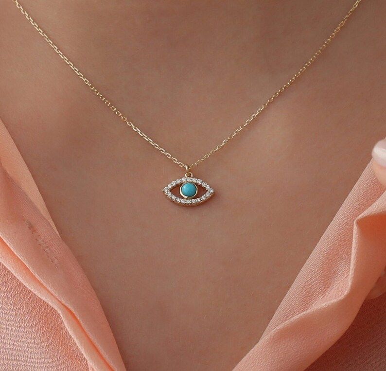 Evara’s Aura Protector Pendant