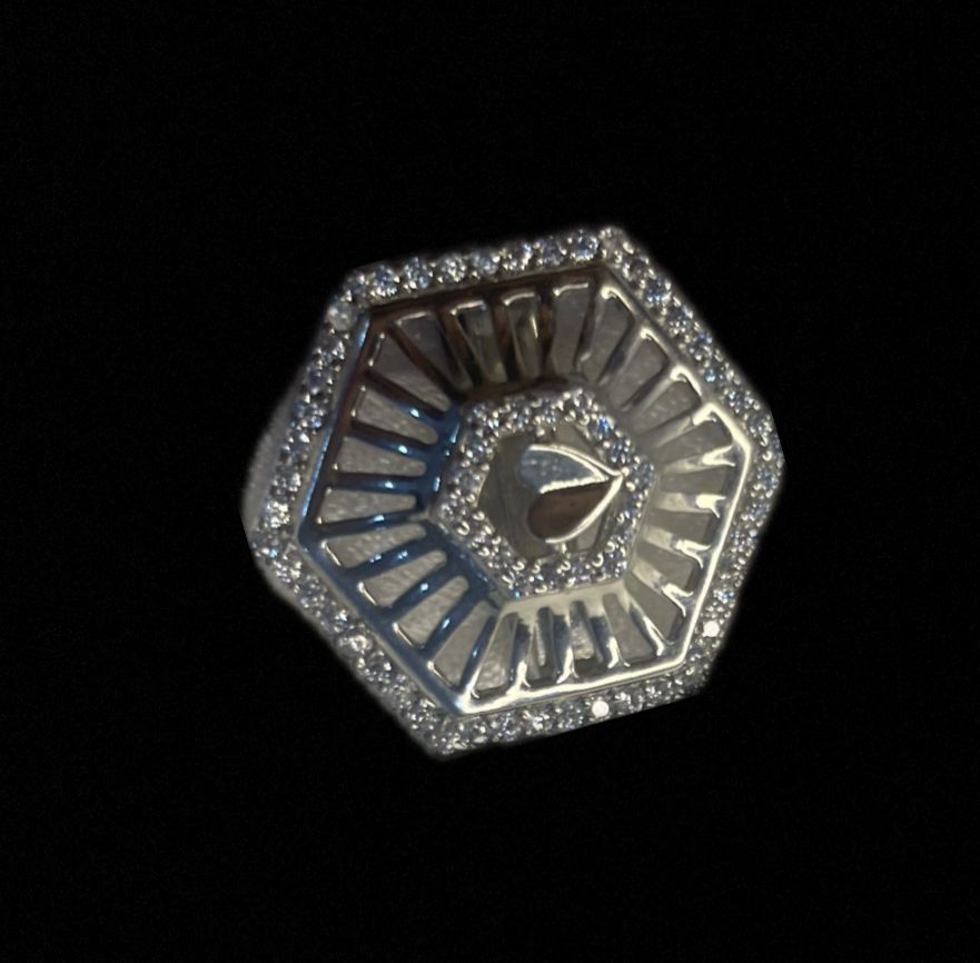 Royal HexaHeart Ring