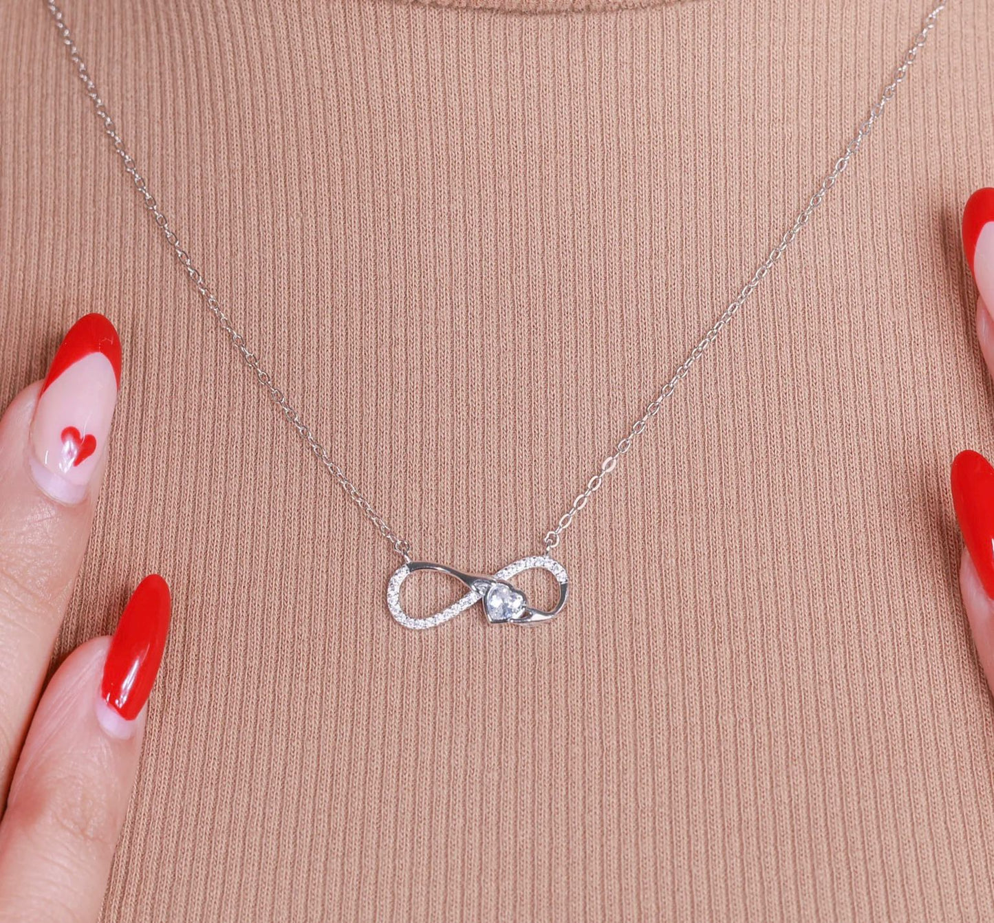 ETERNITY HEART PENDANT NECKLACE