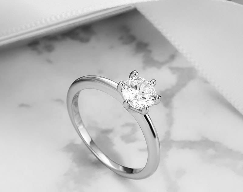 ROSE GOLD SOLITAIRE RING