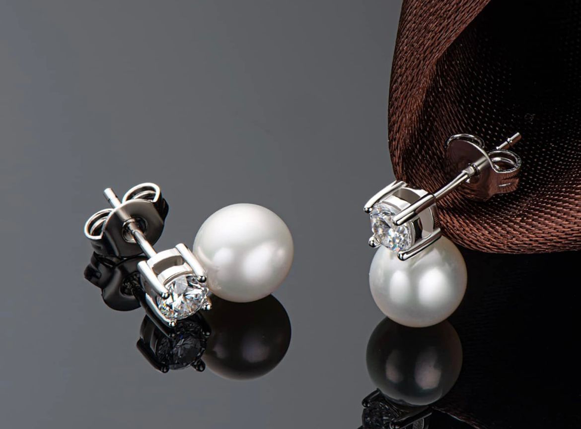 Timeless Pearl Drop Earrings