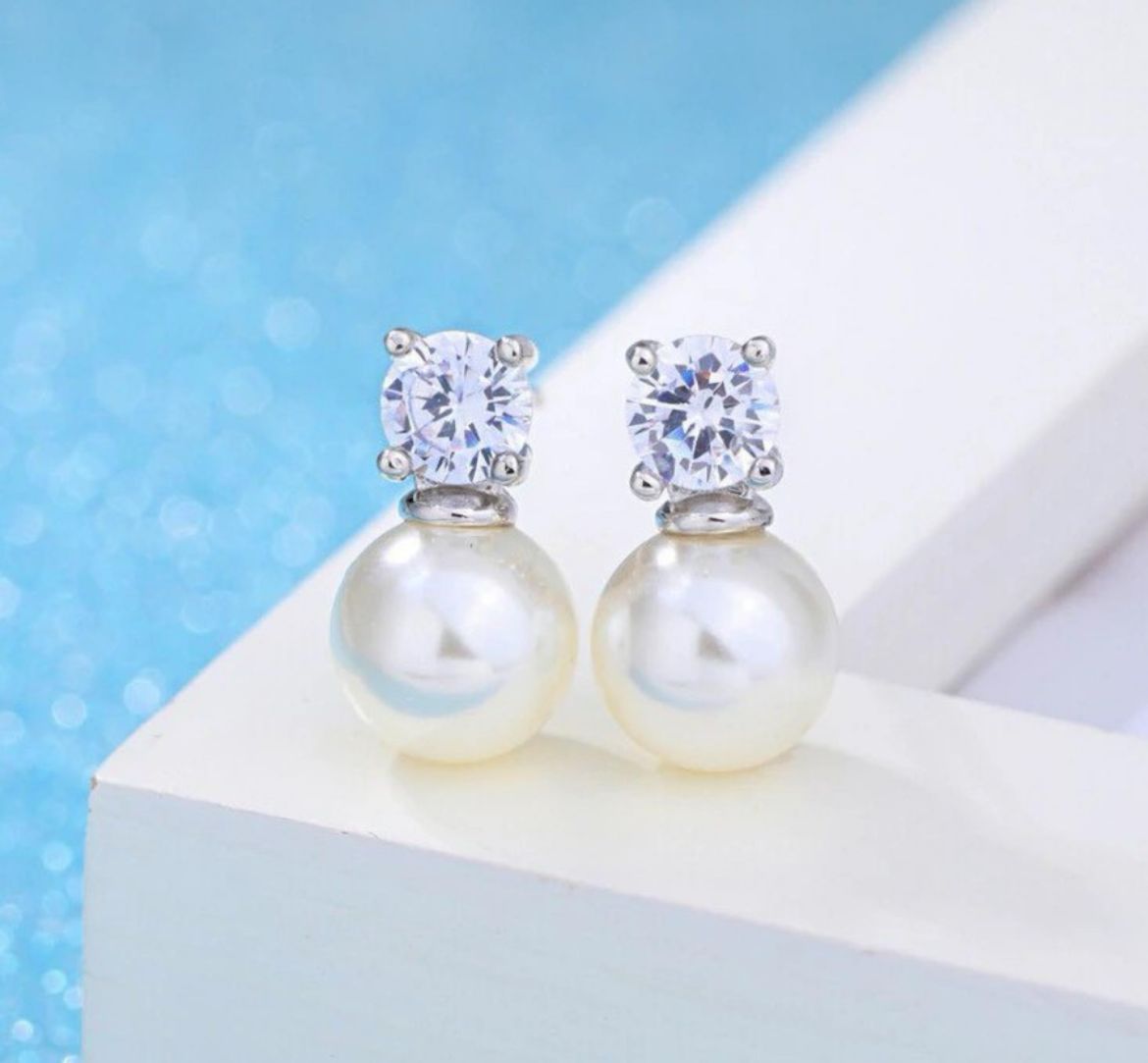 Timeless Pearl Drop Earrings