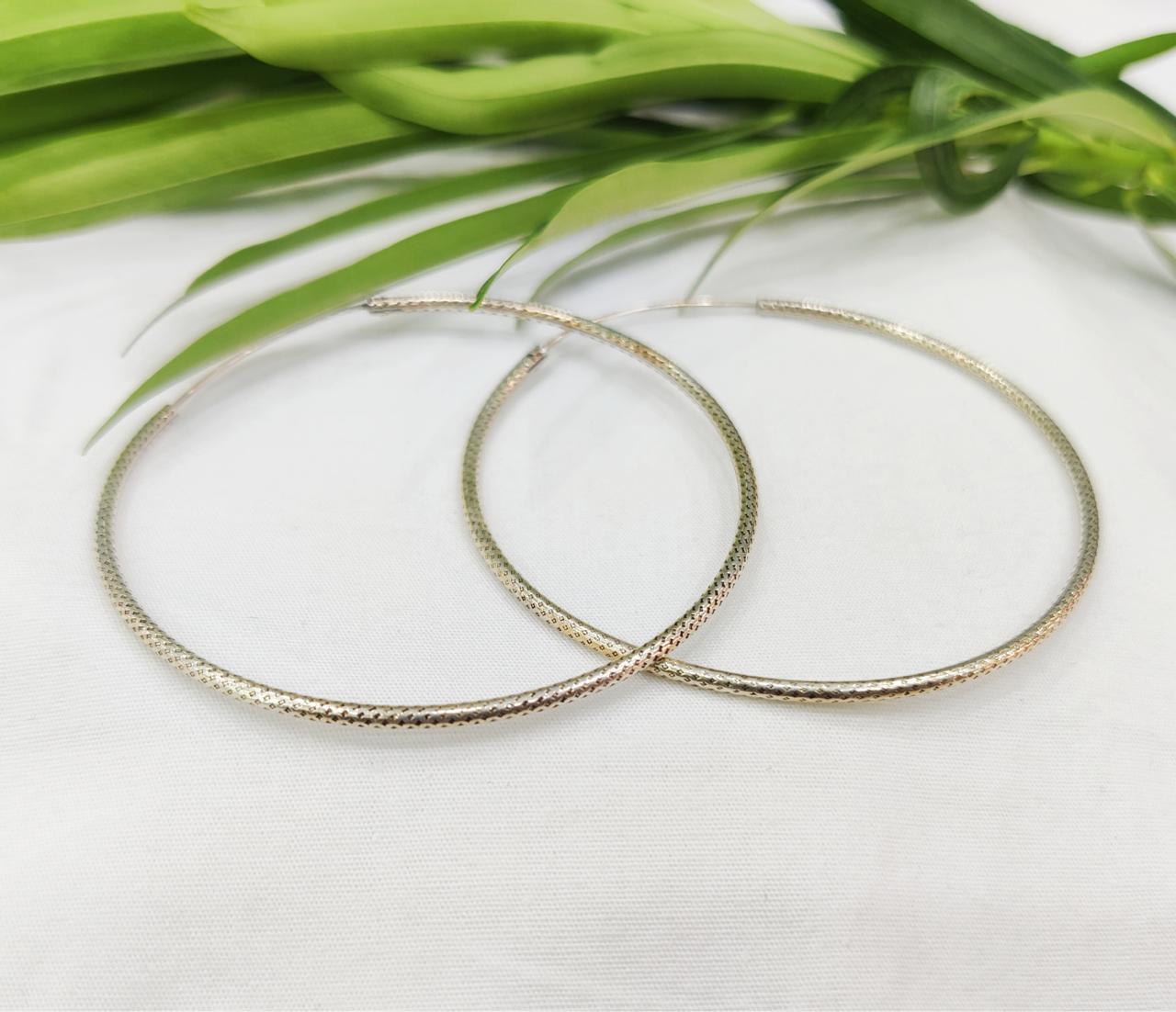 Evara’s Textured Hoop Earrings