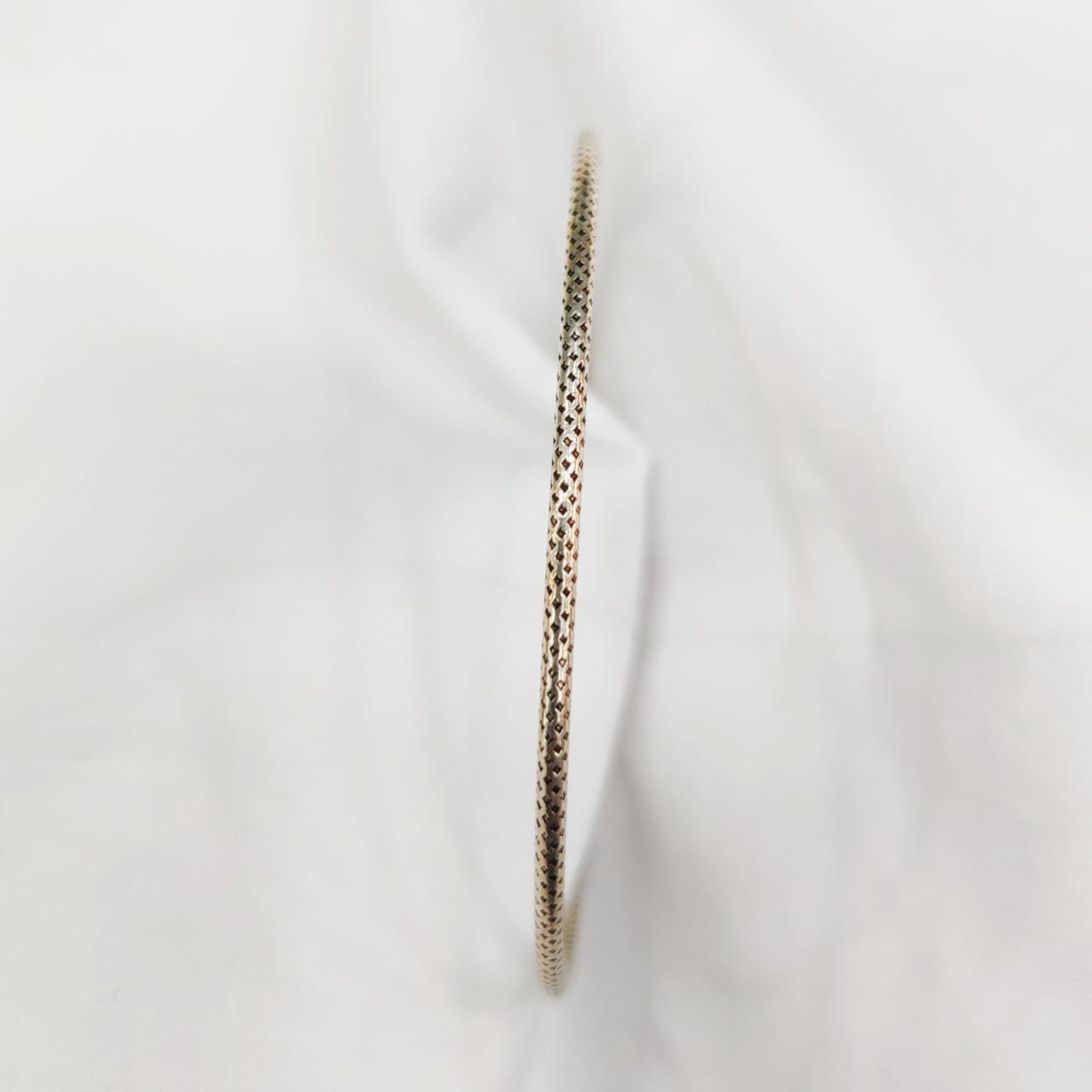 Evara’s Textured Hoop Earrings