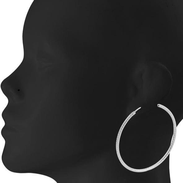 Evara’s Textured Hoop Earrings