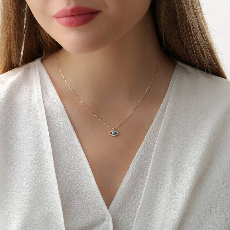 Evara’s Aura Protector Pendant